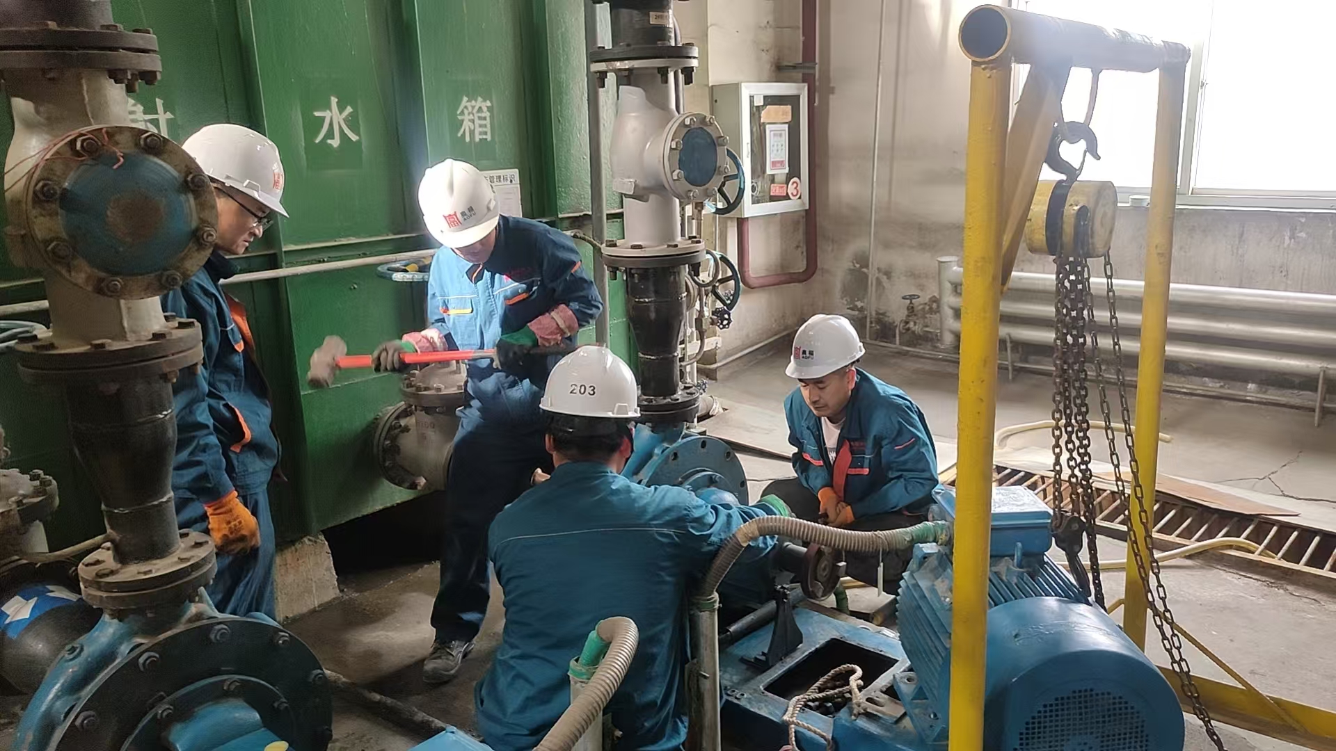 防寒保供筑防线 精建细护稳发电——白银j9国际集团圆满实现汽轮机冬季专项运维 防寒保供筑防线 精建细护稳发电——白银j9国际集团圆满实现汽轮机冬季专项运维